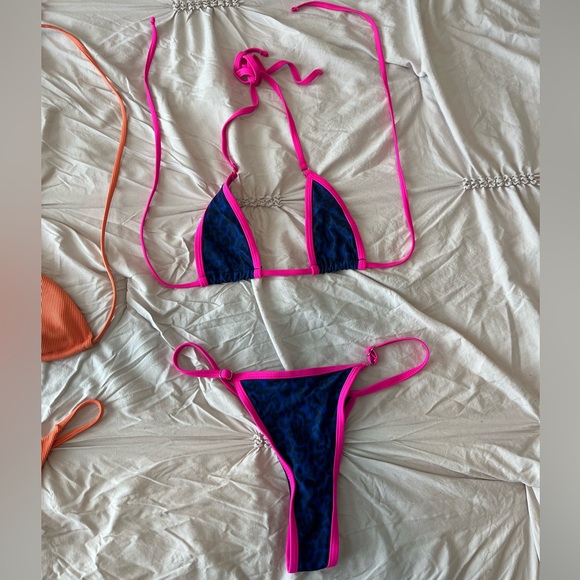 Thong Bikini Bundle - Medium - Picture 6 of 11